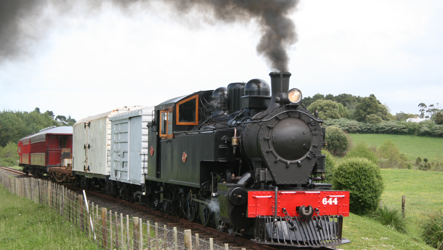 Image 1 for Rediscover the charm of Rail Travel with Glenbrook Vintage Railway 